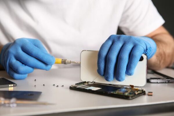 MANTENIMIENTO Y REPARACIÓN DE CELULARES Y TABLETS